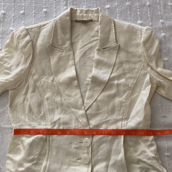 CHIC WHITE IVORY LINEN AND SILK SKIRT SUIT FLARE CUFF - Picture 12 of 16